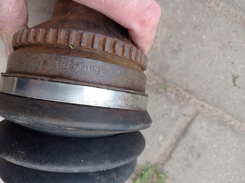 Купити Привідний вал права довга шрус  transit 06-13 bdb