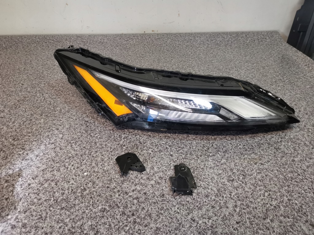 фото №1, Nissan rogue x-trail t33 2021 лампа правая верхний передняя uszk usa