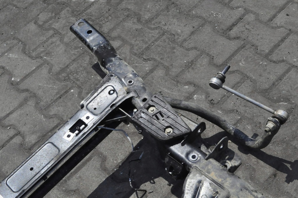 фото №11, Land rover defender ii l663 3.0 подрамник подвеска