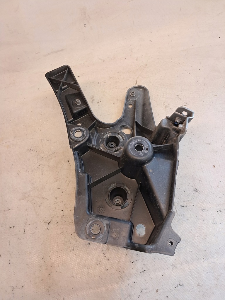 фото №8, Направляющая кронштейн крыла левый перед xc60 ii 32288928