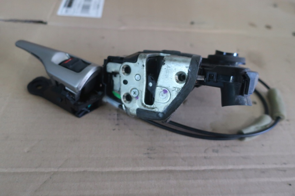 фото №3, Toyota corolla e15 sedan замок правый перед дверь keyless smartkey 07-