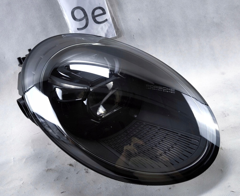 фото №1, Porsche 911 992 carrera matrix full led правий фара лампа 9p5941114d