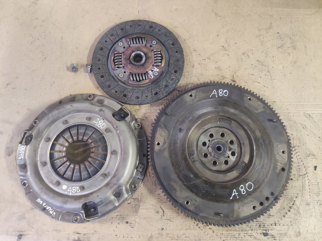 фото №1, Subaru legacy forester 2.0d ee20 колесо маховик диск прижим a80