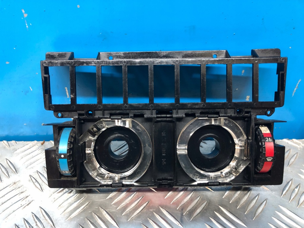 фото №1, Mercedes w124 панель кондиціонера обдув 1248302785