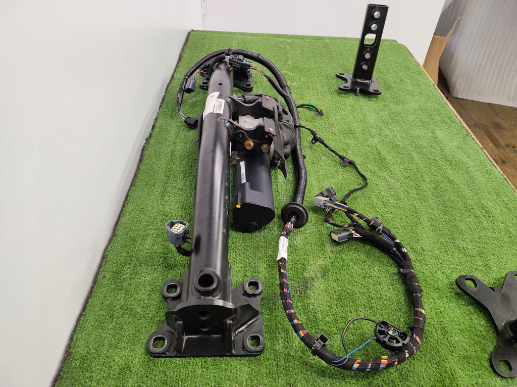 фото №11, Hak jaguar f-pace x761 + жгут + болты + крепления jk8m-17k817-ab