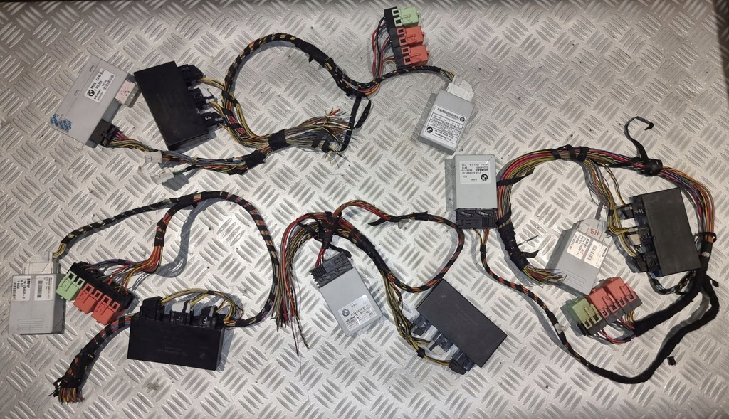 фото №7, Bmw 5 e61 електропроводка джгут багажника mpm wabco ehc pdc реле комплект