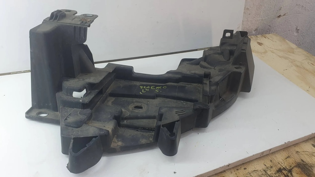 фото №6, Renault fluence 1.5 dci lift 12- напрямна кронштейн лампи лівий передньої