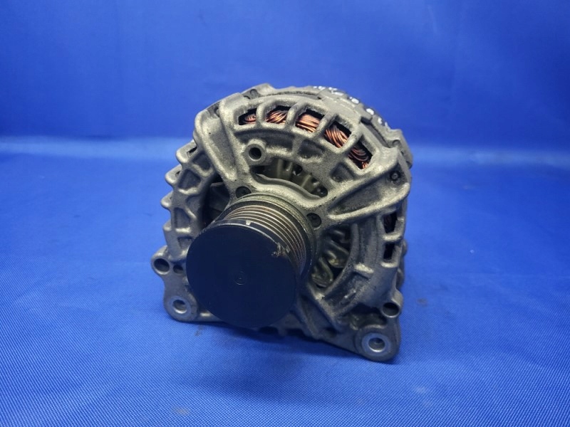 Купити Генератор audi a4 b8 2.0 tdi