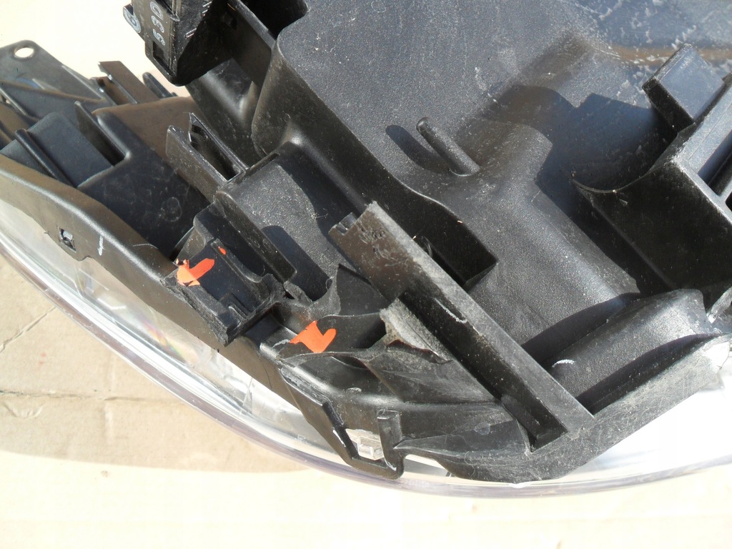 фото №9, Mazda 2 14- db5j-51040 лампа левая перед