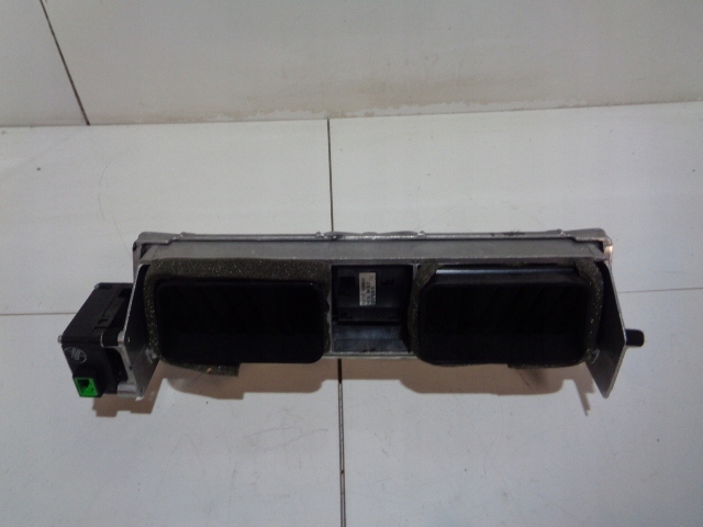 фото №9, Ґрати обдув бічний середня vw phaeton 02-16