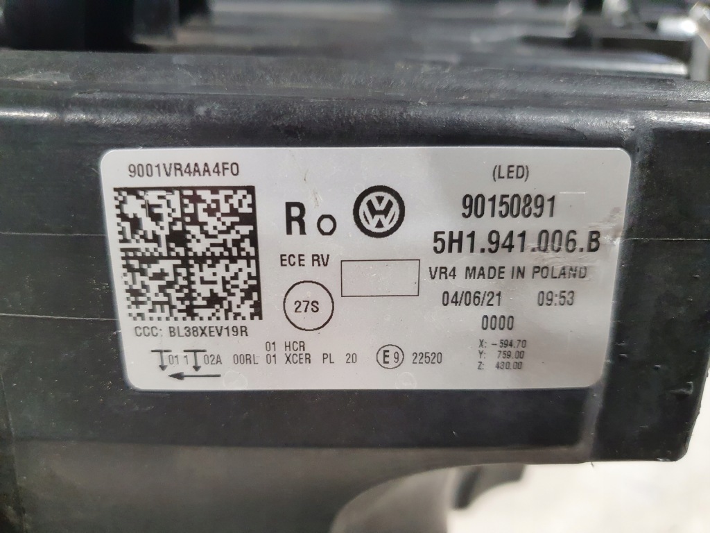 фото №10, Лампа правая перед передняя vw golf viii 8 led 5h1