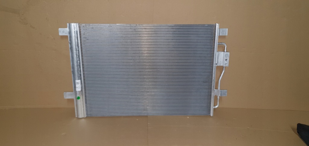 фото №1, Радиатор кондиционера mg zs ezs 10916968 nowa оригинальная