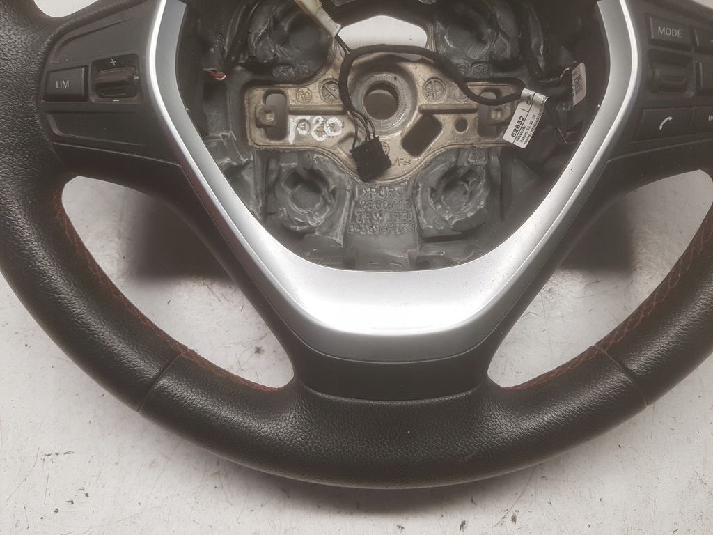 фото №5, Bmw 1 f20 f21 11r- sport line воздуховод кожаный