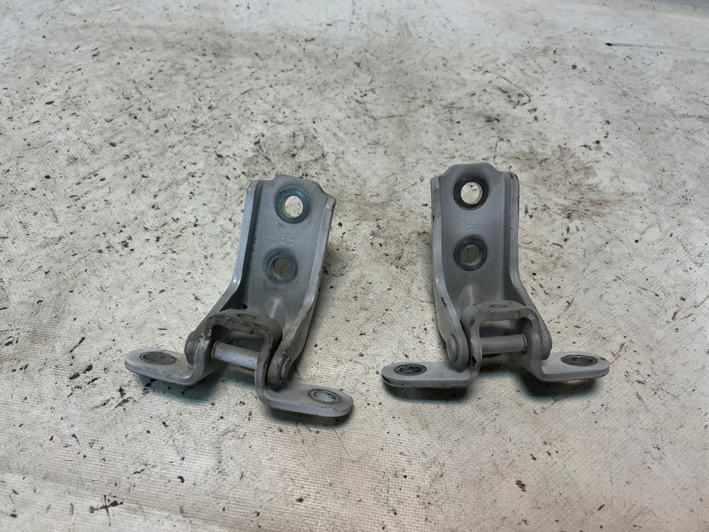 фото №1, Hyundai elantra vi 16- петлі двері правий перед