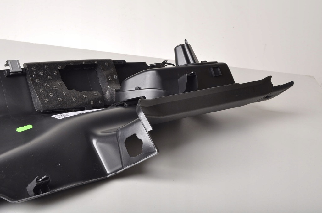 фото №13, Land rover discovery l462 защита багажника левая hy32-02651