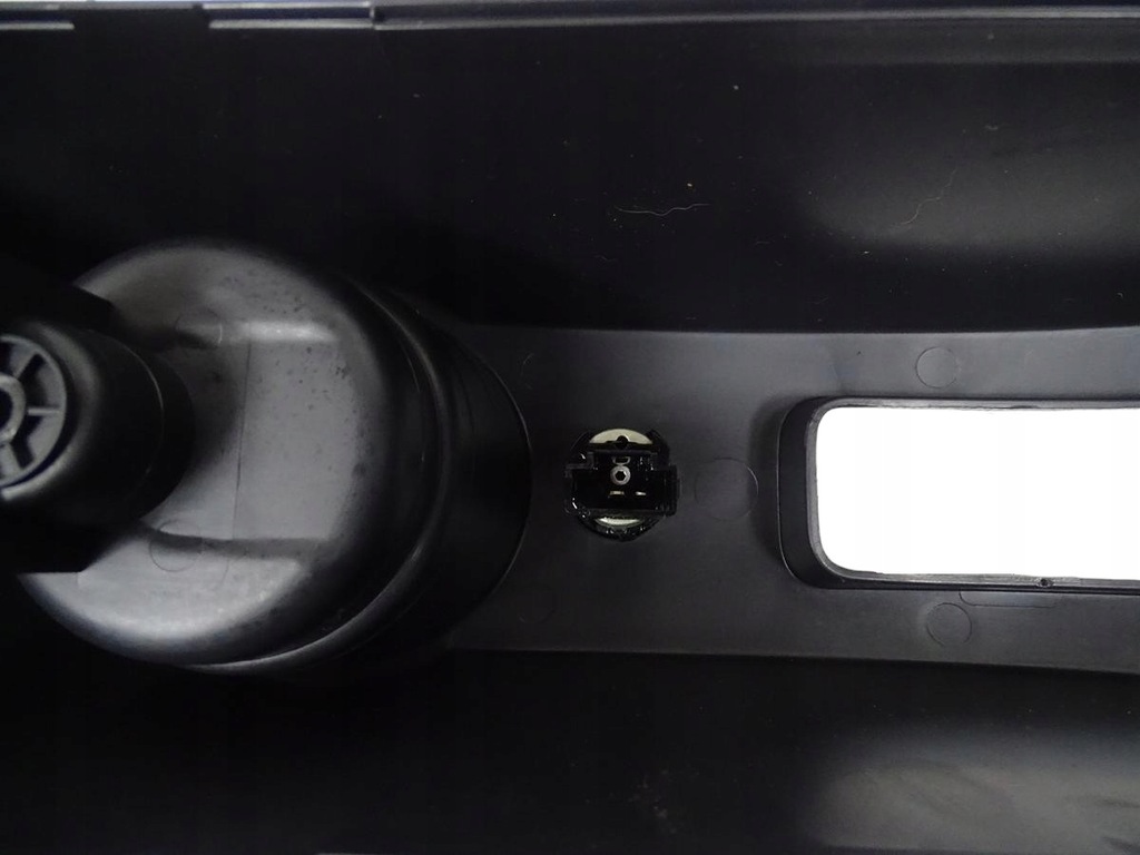 фото №11, Туннель средний с прикуриватель dacia logan mcv ii 2 stepway fl 2017-2020 eu