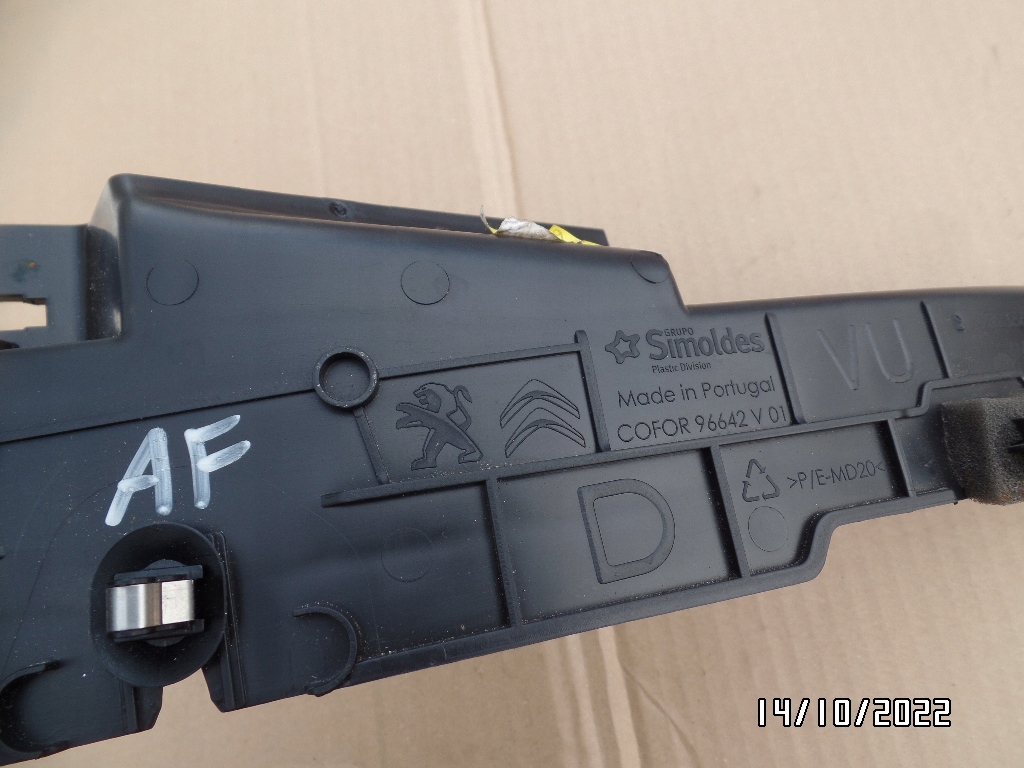 фото №3, Кронштейн перед правое combo e rifter 9823861380