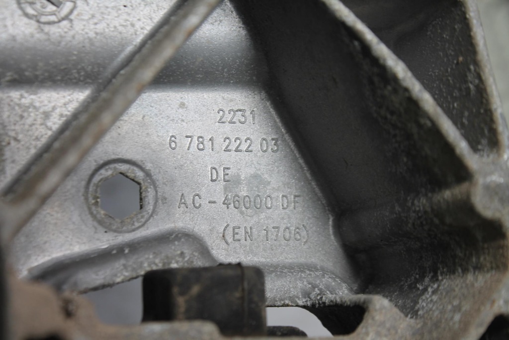 фото №6, Кронштейн підпора коробки передач 6781222 bmw f10 2.0d