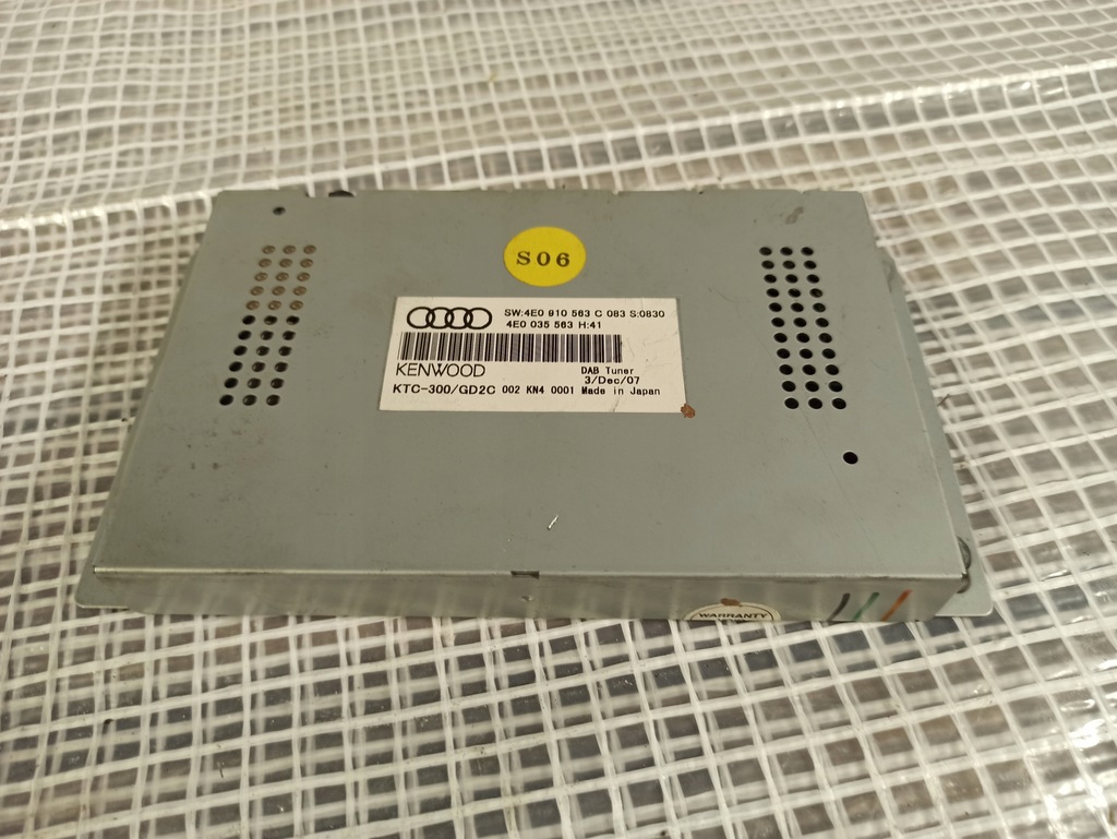 фото №1, Audi a8 s8 4e0 d3 модуль тюнер блок керування радіо kenwood 4e0035563