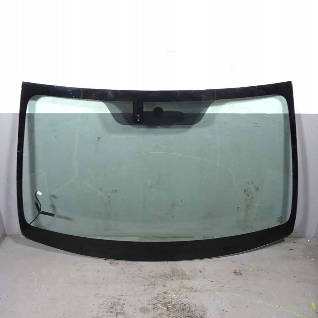 фото №1, Subaru legacy v стекло передняя