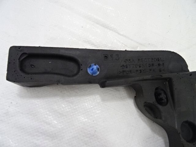 Peugeot 308 ii t9 правая губка шумоизоляция жабо Киев