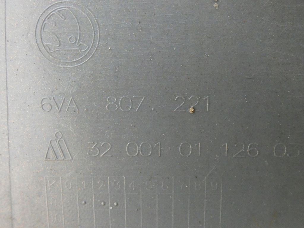 фото №16, Бампер, решётка радиатора, решётка радиатора, решётки, накладка верхний решетка skoda fabia iv