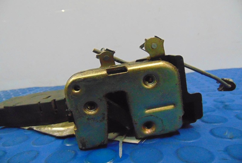 фото №5, Mitsubishi space star i lift замок левый перед