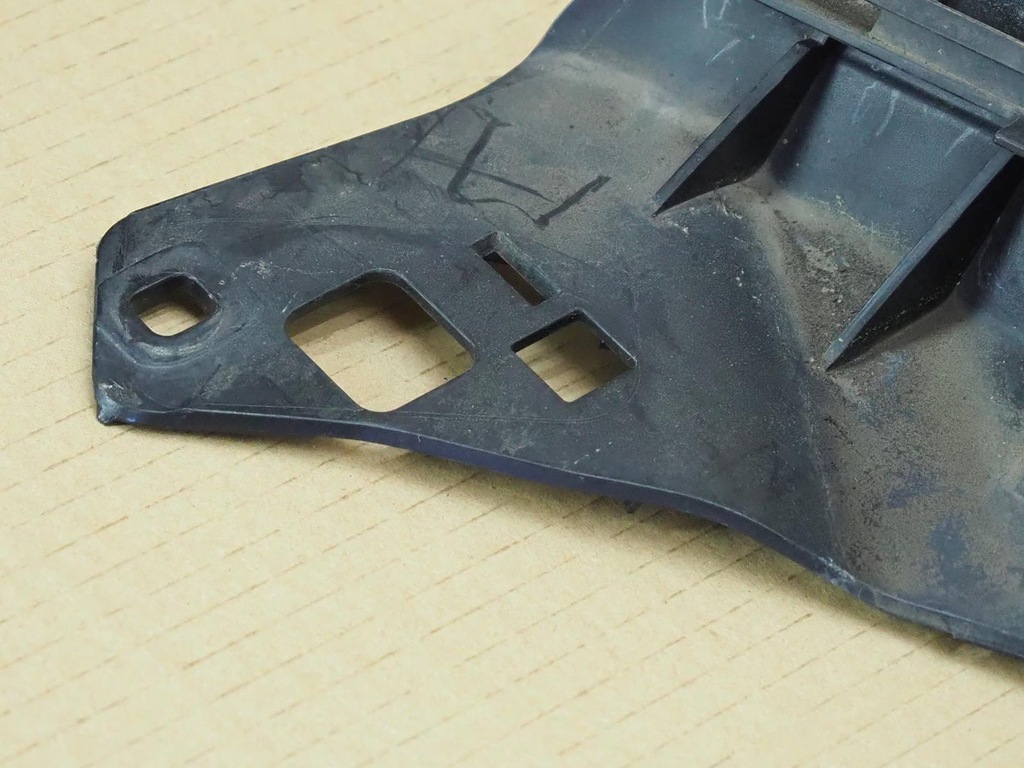 фото №9, Mercedes b-klasa w247 верхній підсилювач бампера