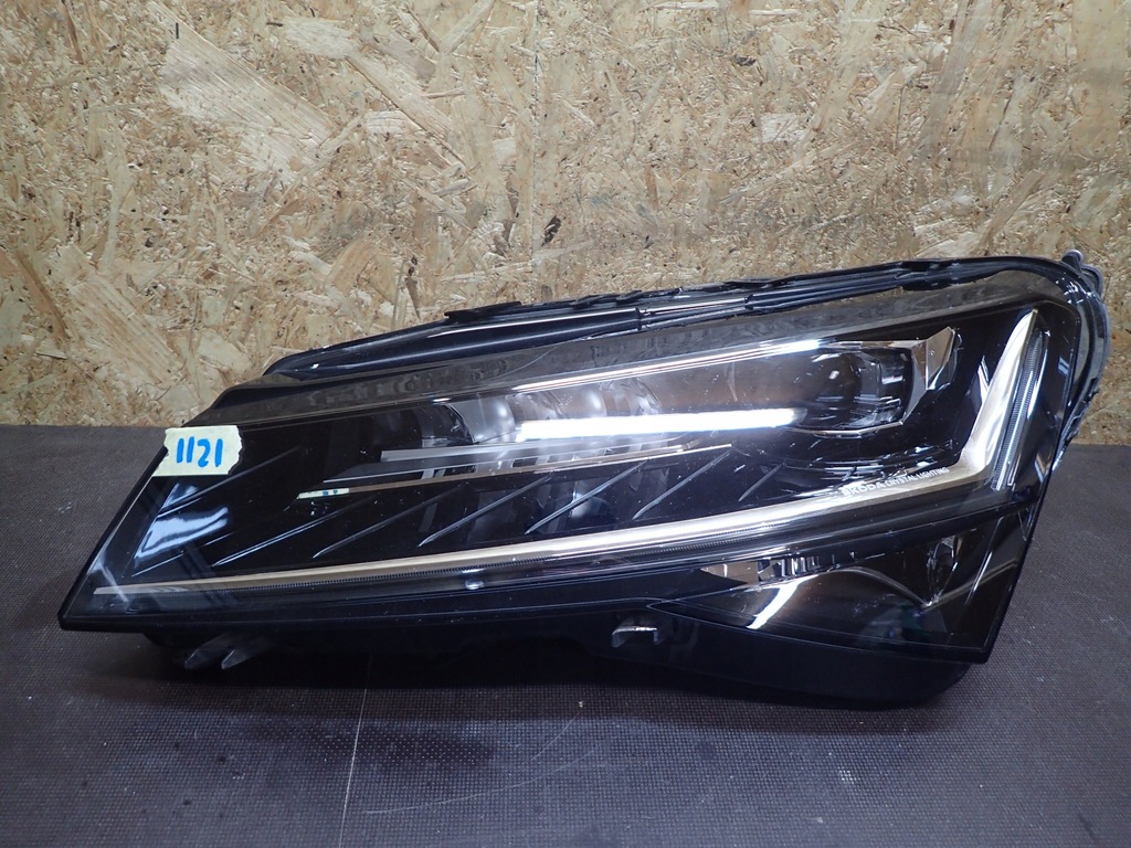 фото №1, Skoda оригинальный номер 3v1941015d лампа