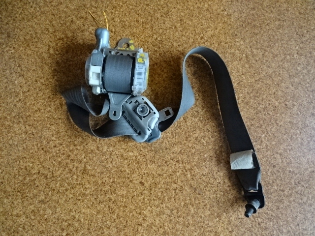 фото №1, Toyota hilux 07r pas натяжитель air bag правый