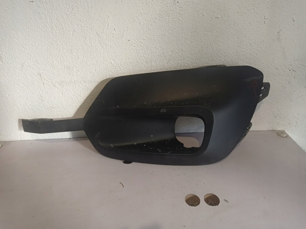 фото №1, Opel combo e решітка бампера перед права 9816778580