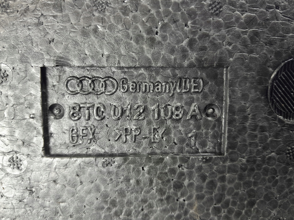 фото №6, Audi a5 8t a4 b8 вкладиш багажника набір ремонтний 8t00120109ab