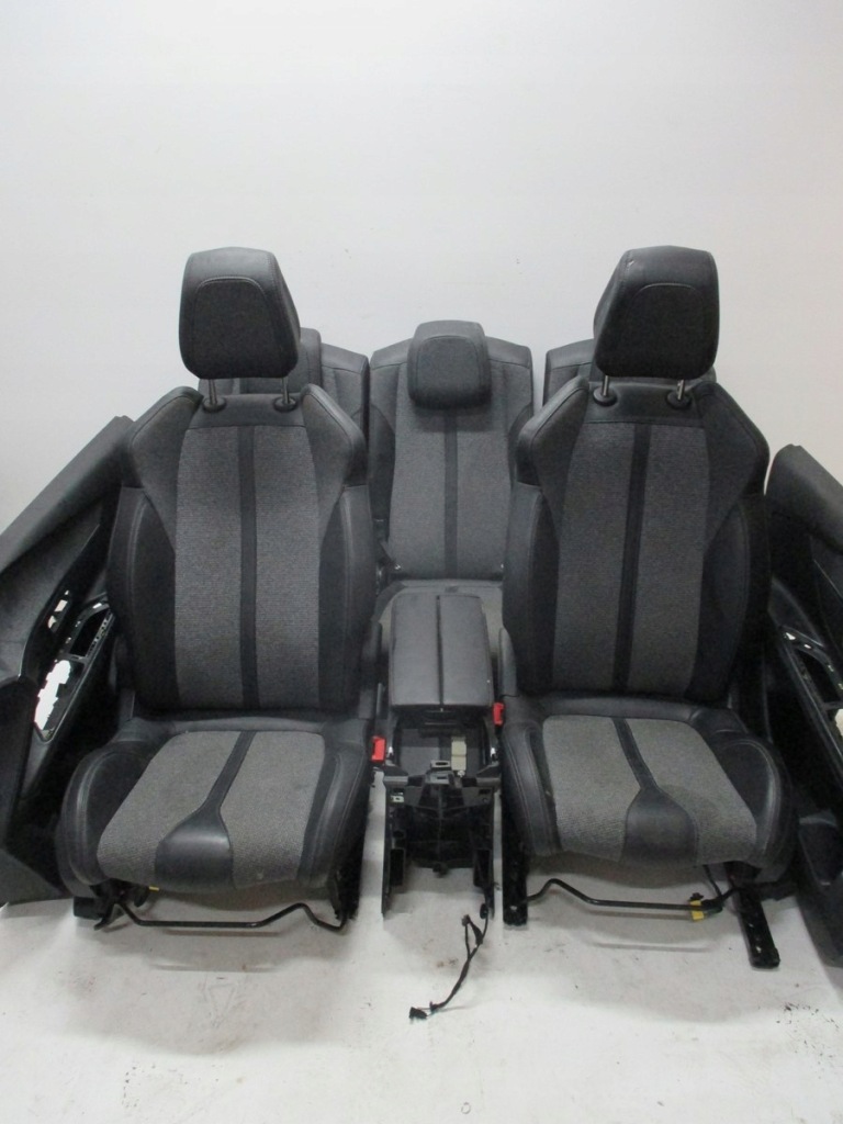 фото №1, Обивка pół кожа сиденья peugeot 5008 ii