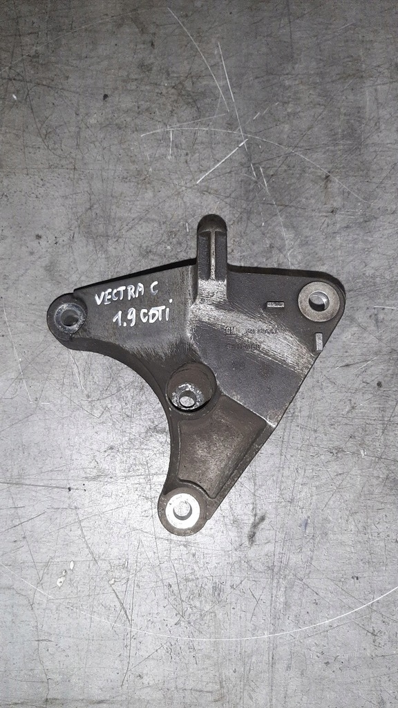 фото №1, Кронштейн двигуна 13178661 opel vectra c 1.9 cdti