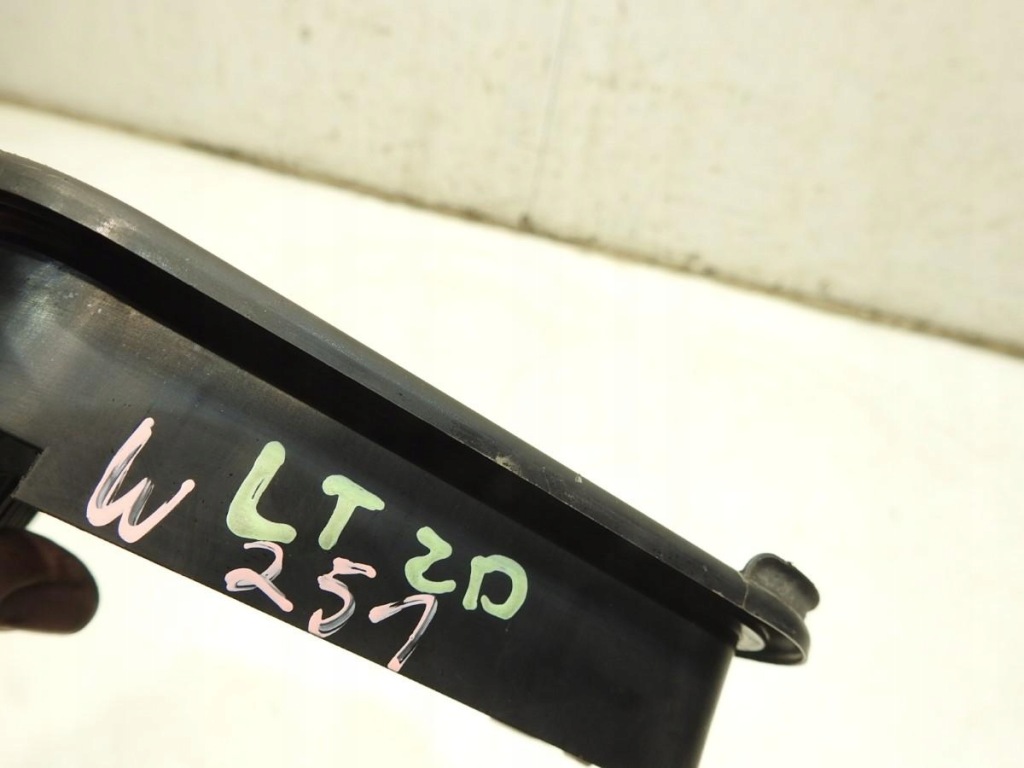 фото №2, Решётка вентиляционная левый задняя mercedes r w251 a1648300042