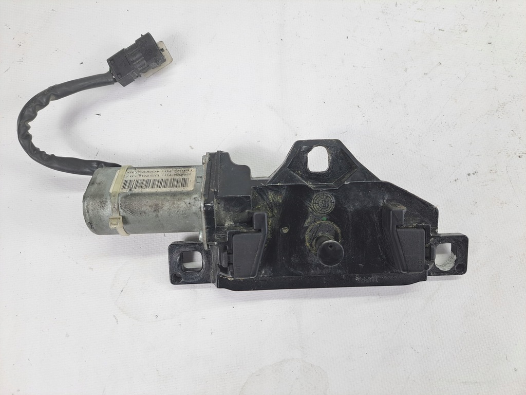 фото №1, Замок доводчик крышки багажника bmw 7 e65 7014872