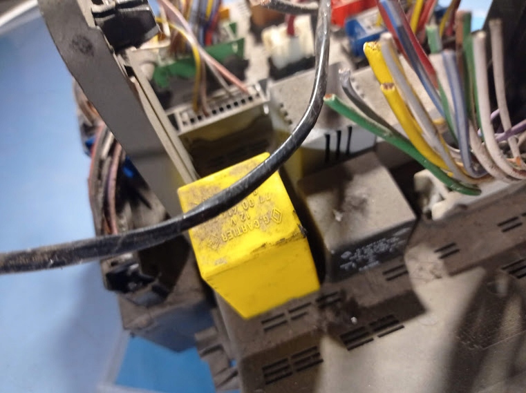 фото №8, Модуль bsi коробка запобіжник реле renault