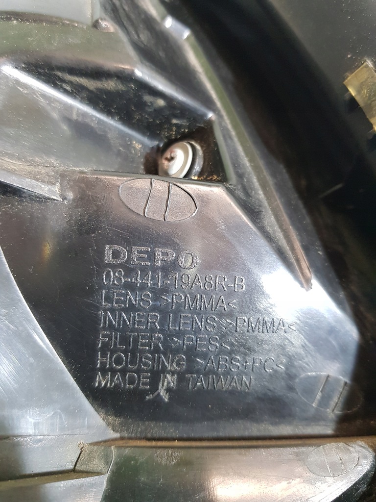 фото №9, Лампа правый задняя vw polo v 13r 3d 6r0945258a