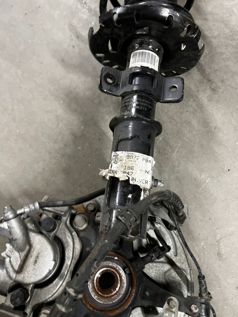 Рычаг поворотный кулак амортизатор перед правый  peugeot 3008 2 5008 2 1.2 thp Киев