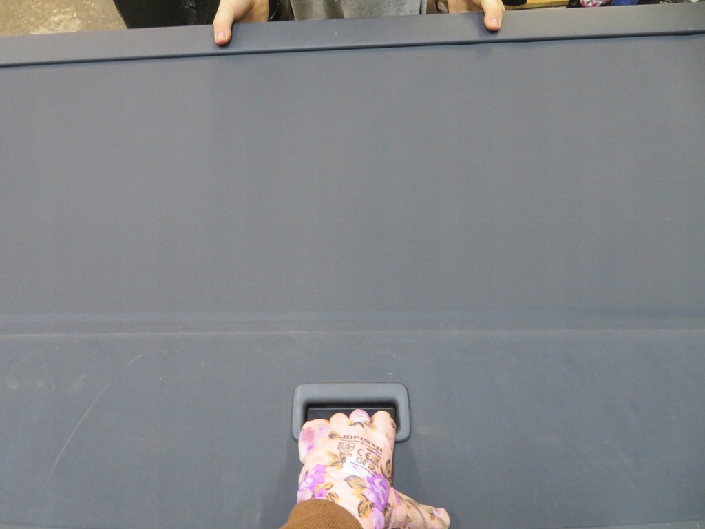 фото №15, Volvo xc60 i шторка задня задня багажника полиця 39823857