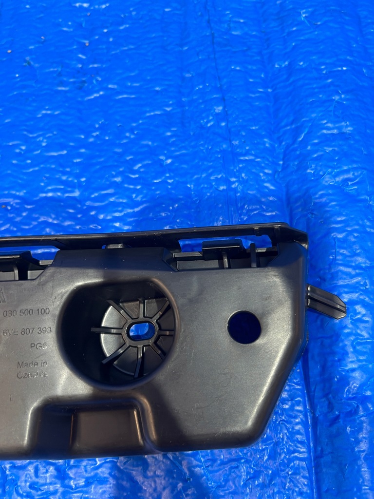 фото №7, Направляющая бампера правый задняя skoda fabia комплект iv 6ve807394 6ve807393 c89 c98