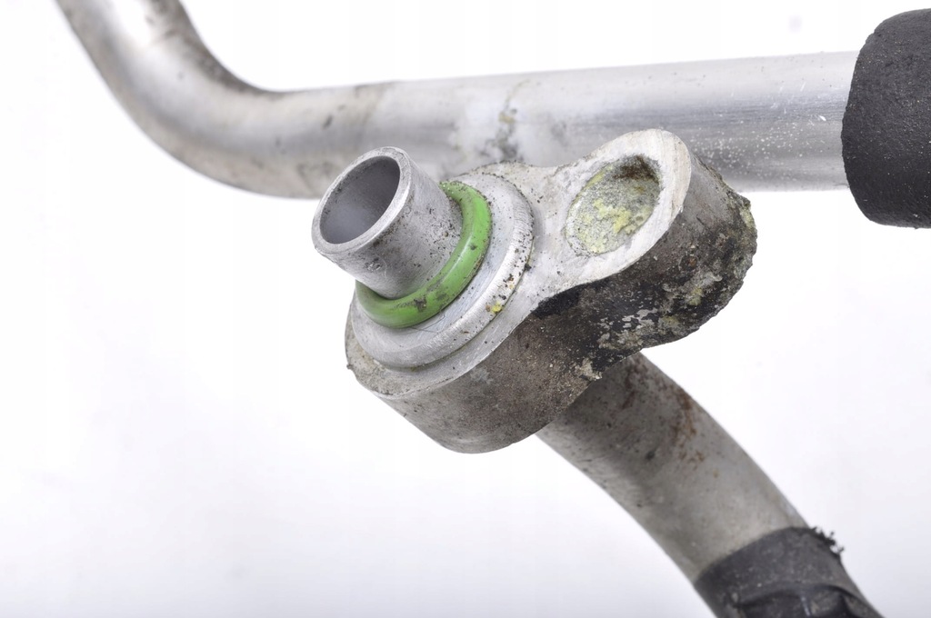 фото №4, Ford fiesta mk8 шланг кондиционера