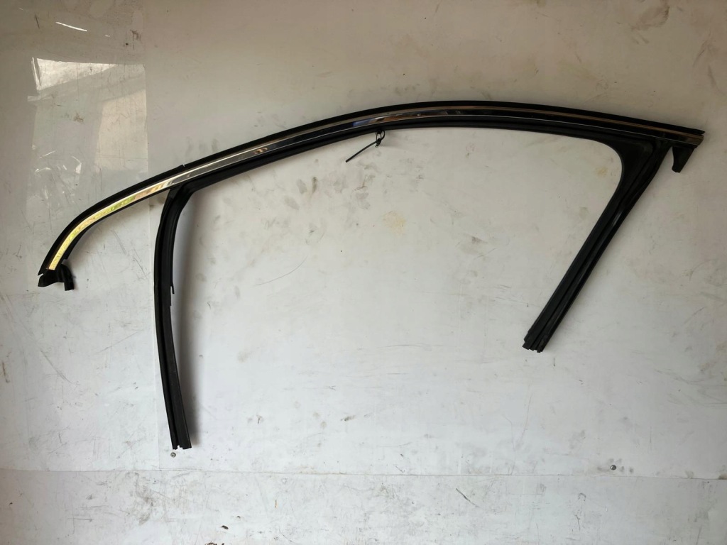 фото №1, Рамка прокладка дверь левый перед peugeot 308 t9 хром