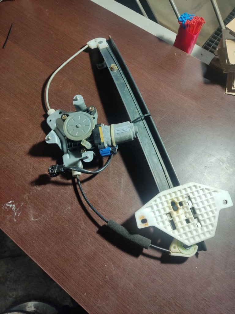 фото №1, Chevrolet captiva 2006r подъемник стекло правый задняя