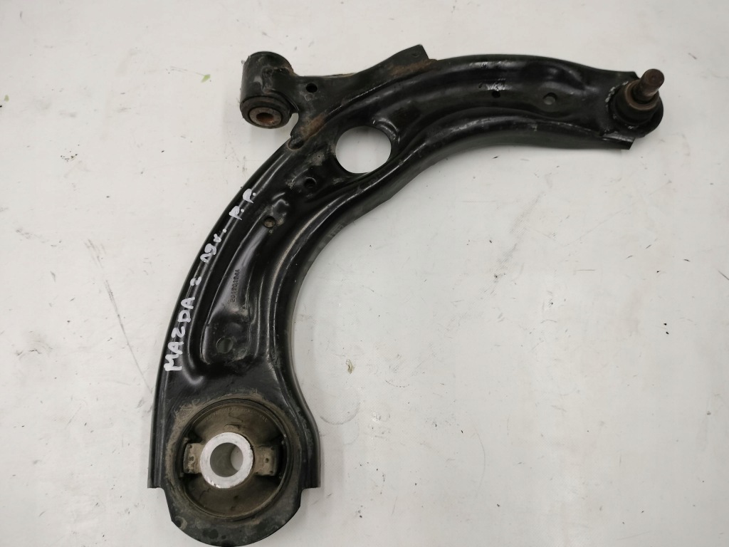 фото №1, Рычаг правый перед mazda 2 iii 1.5 19r 20190104a