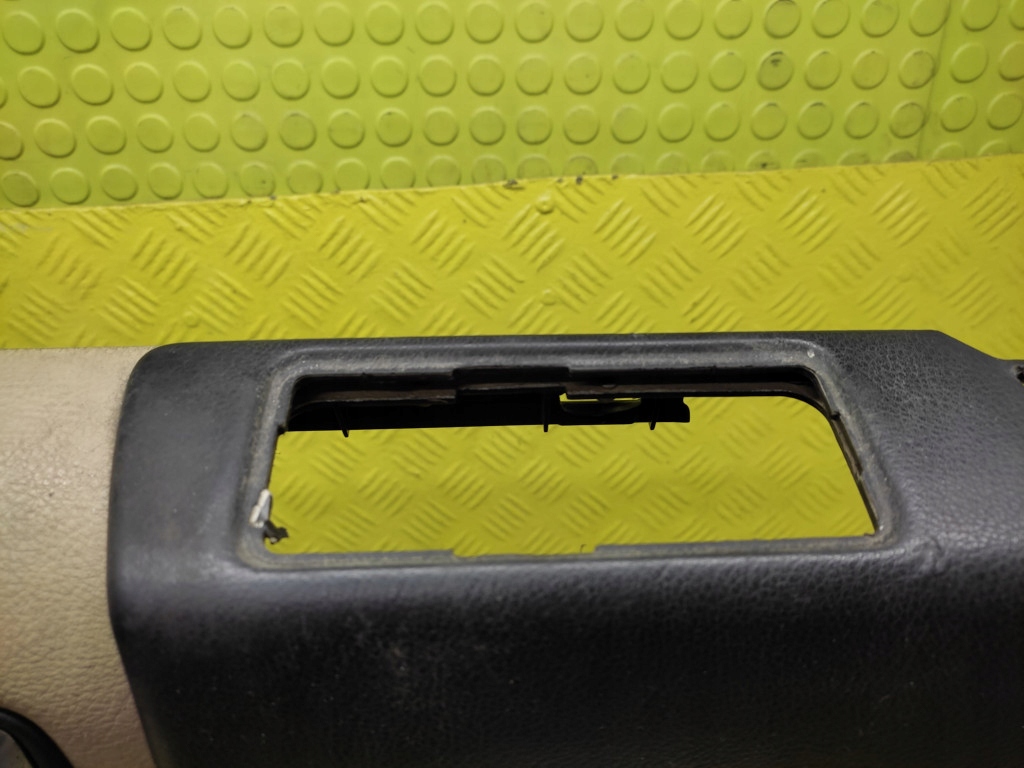 фото №7, Land rover discovery iii обивка обшивка дверь левый перед