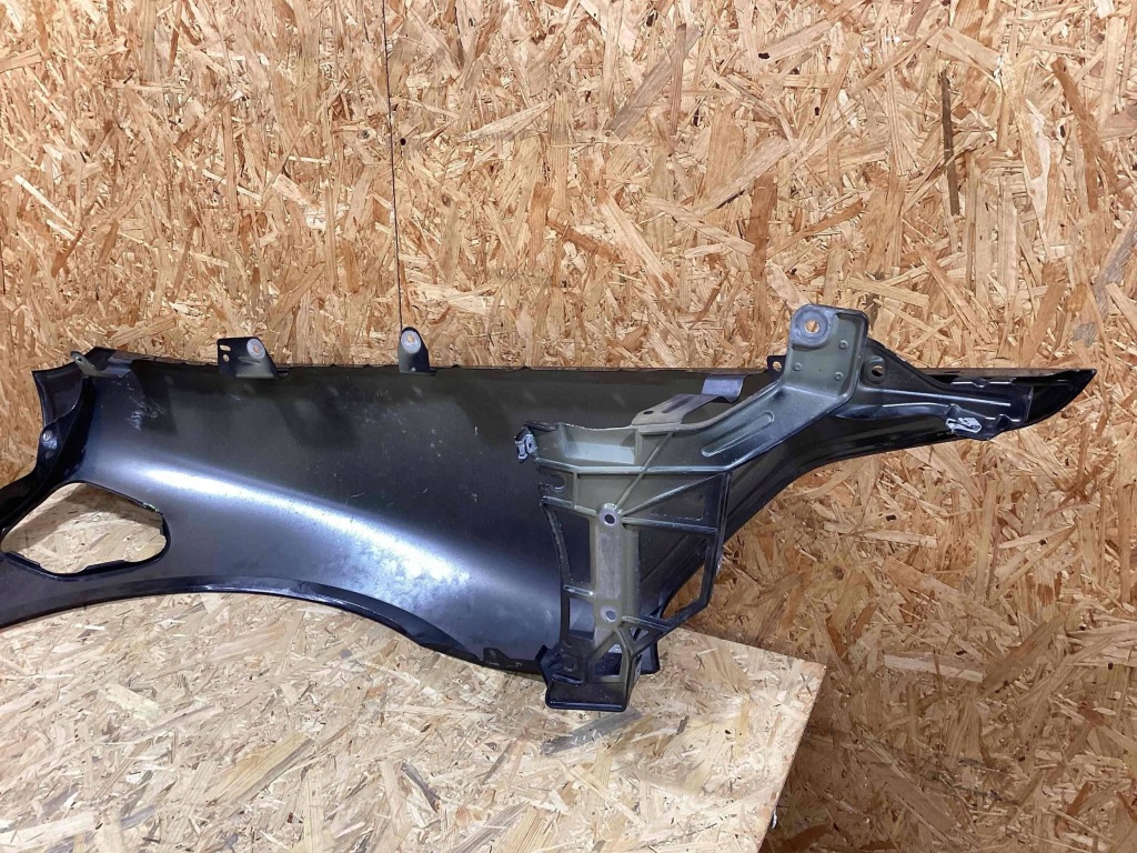 Крыло передний левая porsche taycan 9j1 9j1821101hygrv с Разборки
