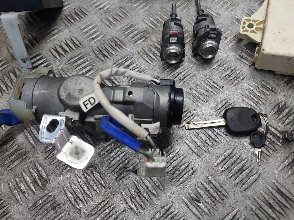 фото №12, Набор стартовый hyundai i30 i 1.6 crdi 39106-2a715 0281012402