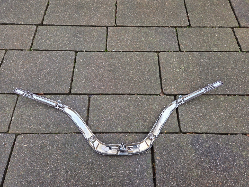 Renault zoe lift хром решётка бампера передний 620728702r 19-2024 Цена