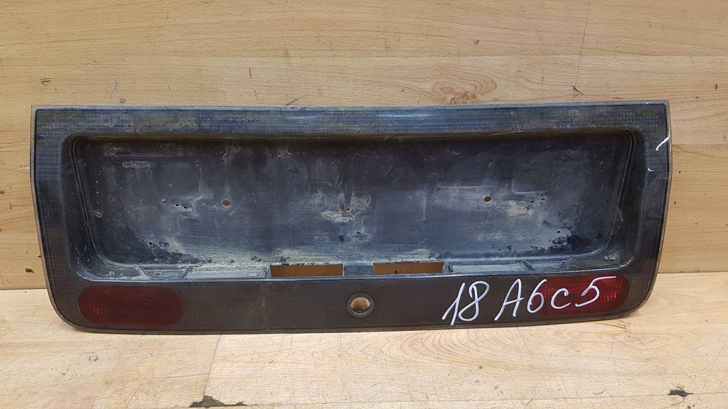 фото №1, Накладка кришки багажника задня audi a6 c5 kombi